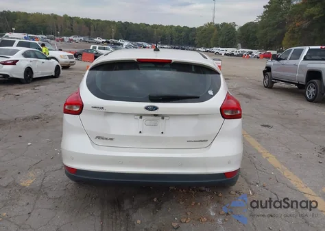 2016 Ford Focus Titanium z USA, uszkodzony, nr VIN 1FADP3N26GL222971